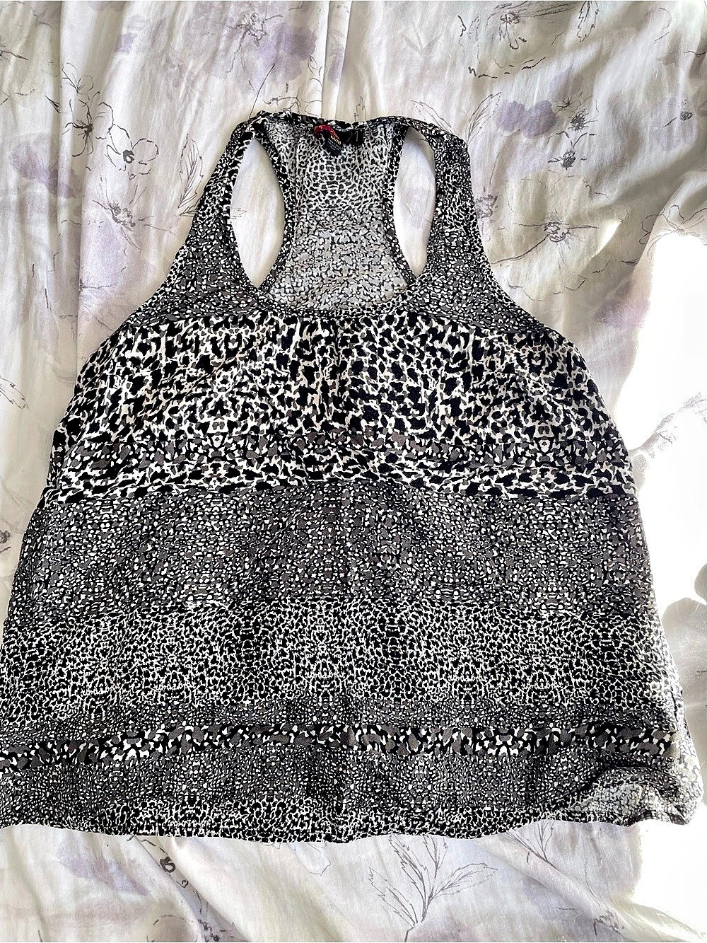 Forever 21 Animal Print Tank in Black & White Medium Like New